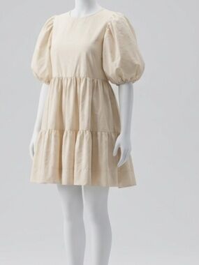 Casual Puff-Sleeve Tiered Dress in Cream